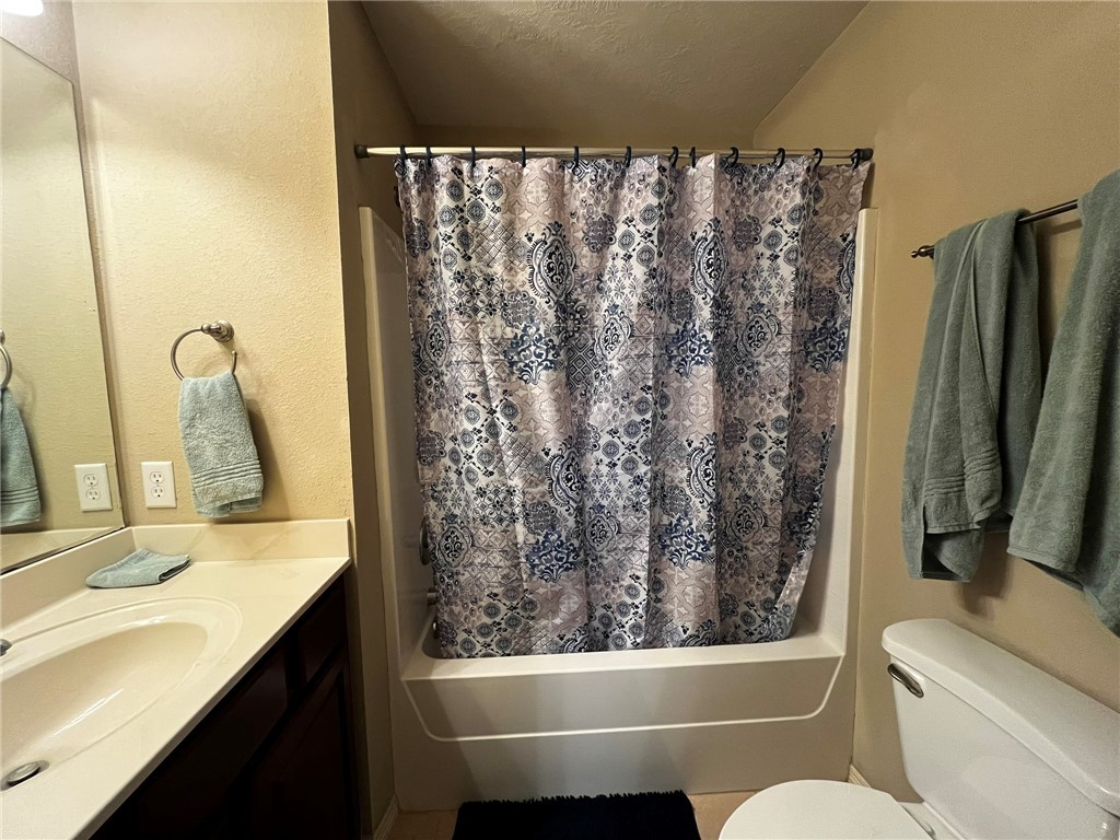 1000 Spring Loop 1307 Property Photo 12