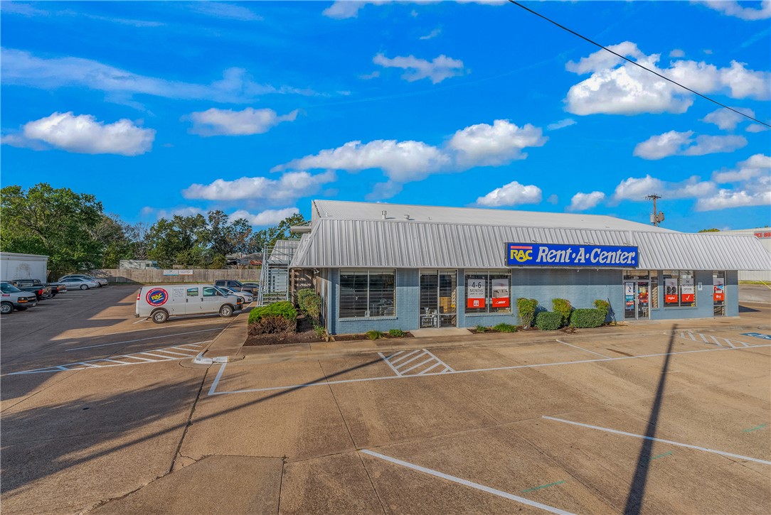 1300 South Texas Avenue Property Photo 3