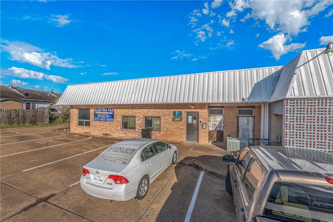 1300 South Texas Avenue Property Photo 5