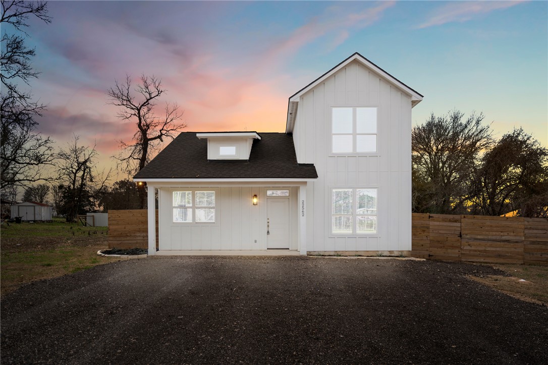 22562 Buchanan Street Property Photo
