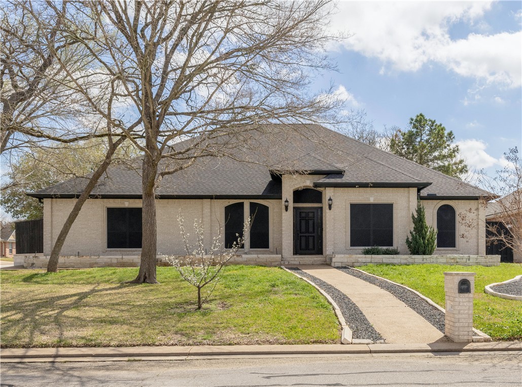 Woodland Hills Real Estate Listings Main Image