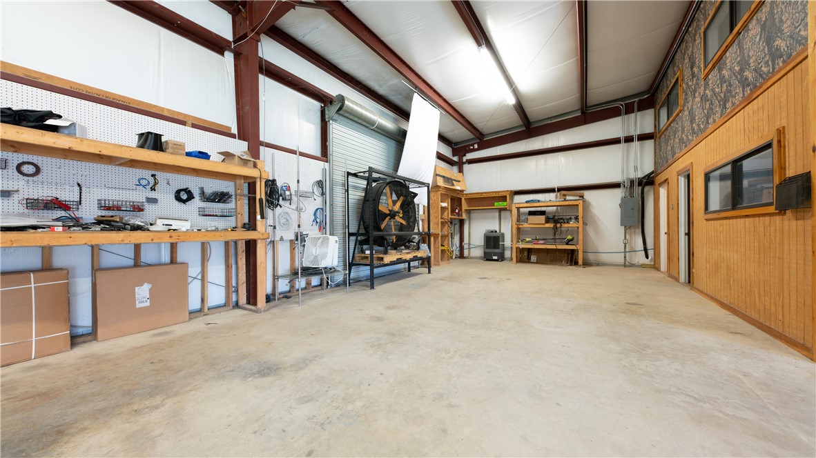 200 South Glass Street Property Photo 8