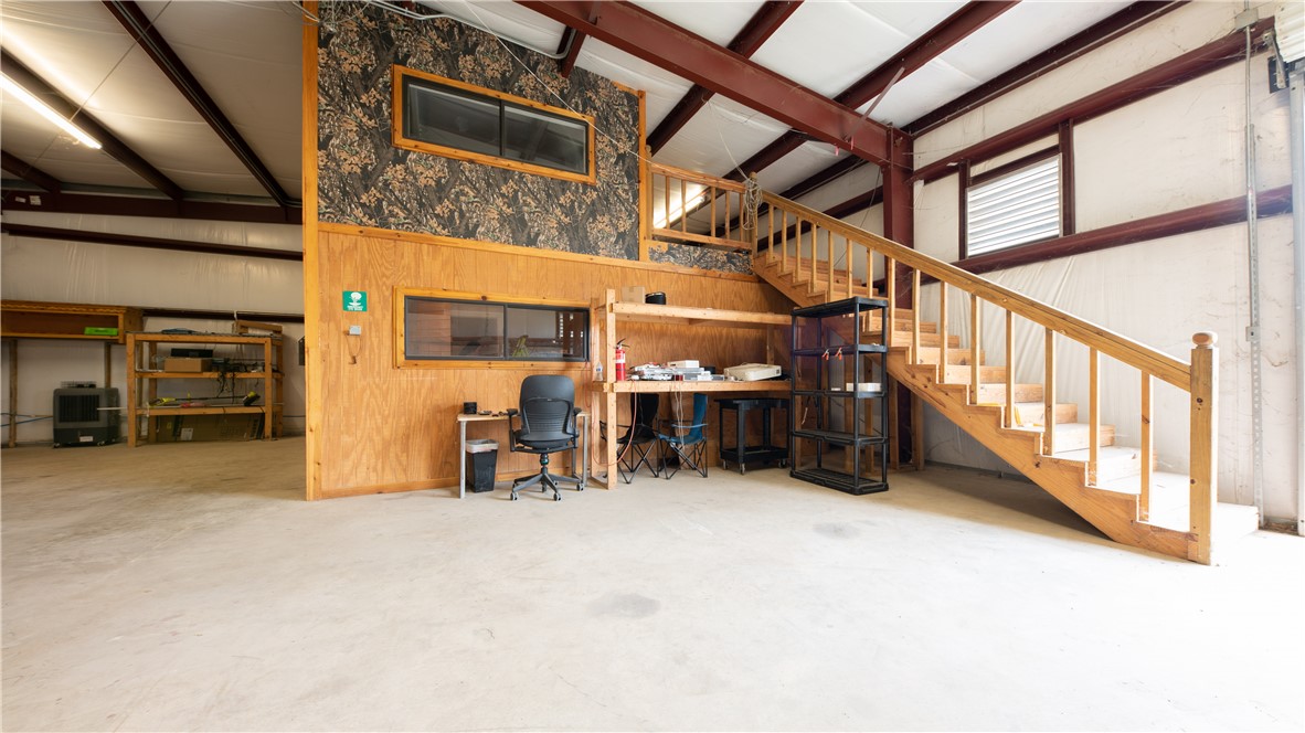 200 South Glass Street Property Photo 9