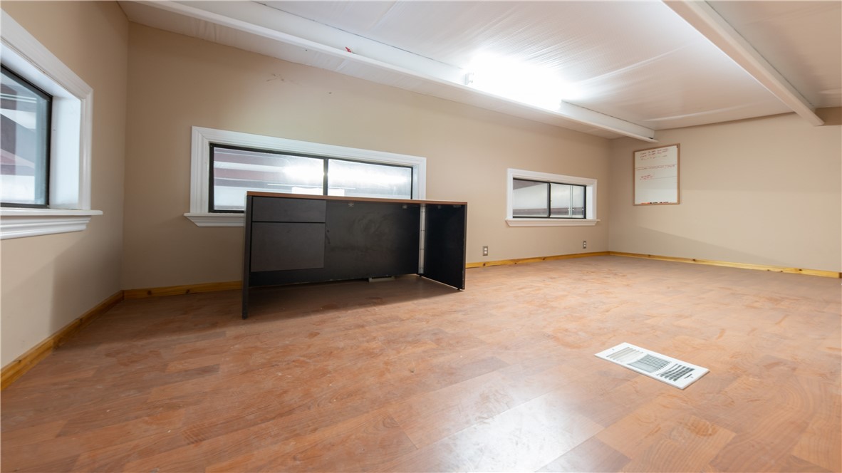 200 South Glass Street Property Photo 14