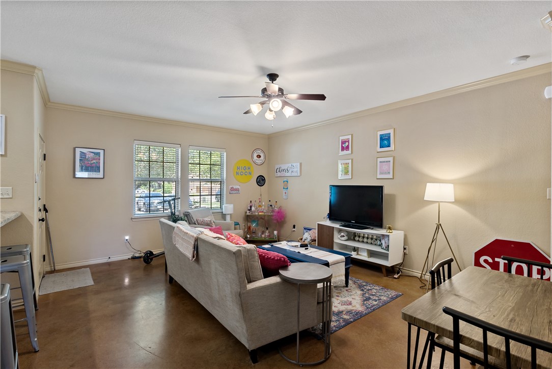 3338 Cullen Trail Property Photo 4