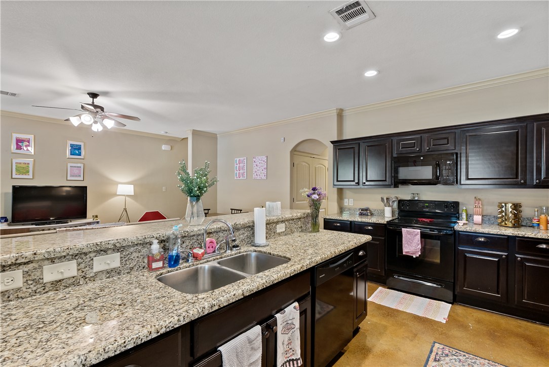 3338 Cullen Trail Property Photo 9
