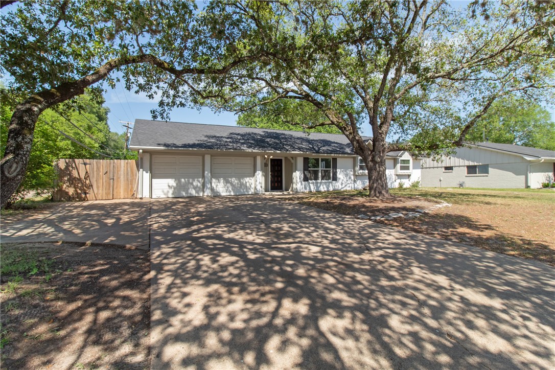 3301 Carter Creek Parkway Property Photo 1