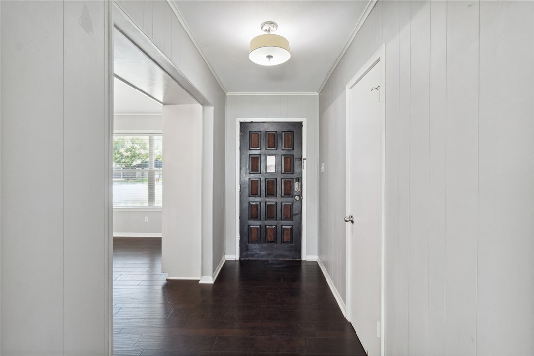 3301 Carter Creek Parkway Property Photo 2