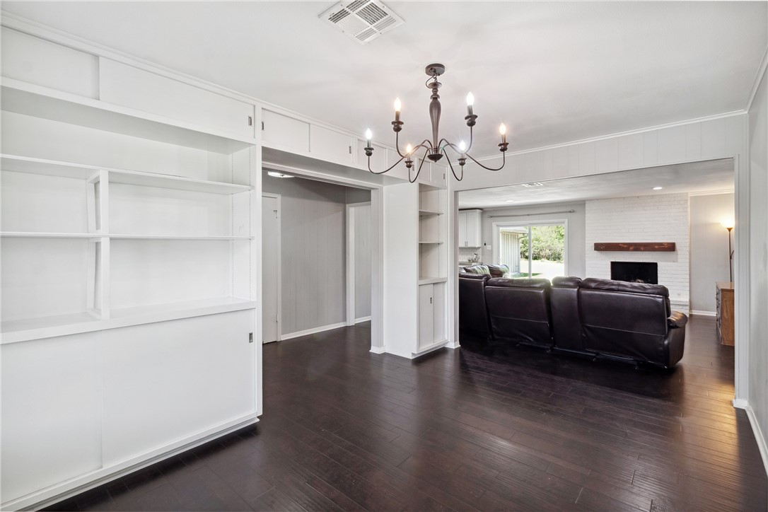 3301 Carter Creek Parkway Property Photo 4