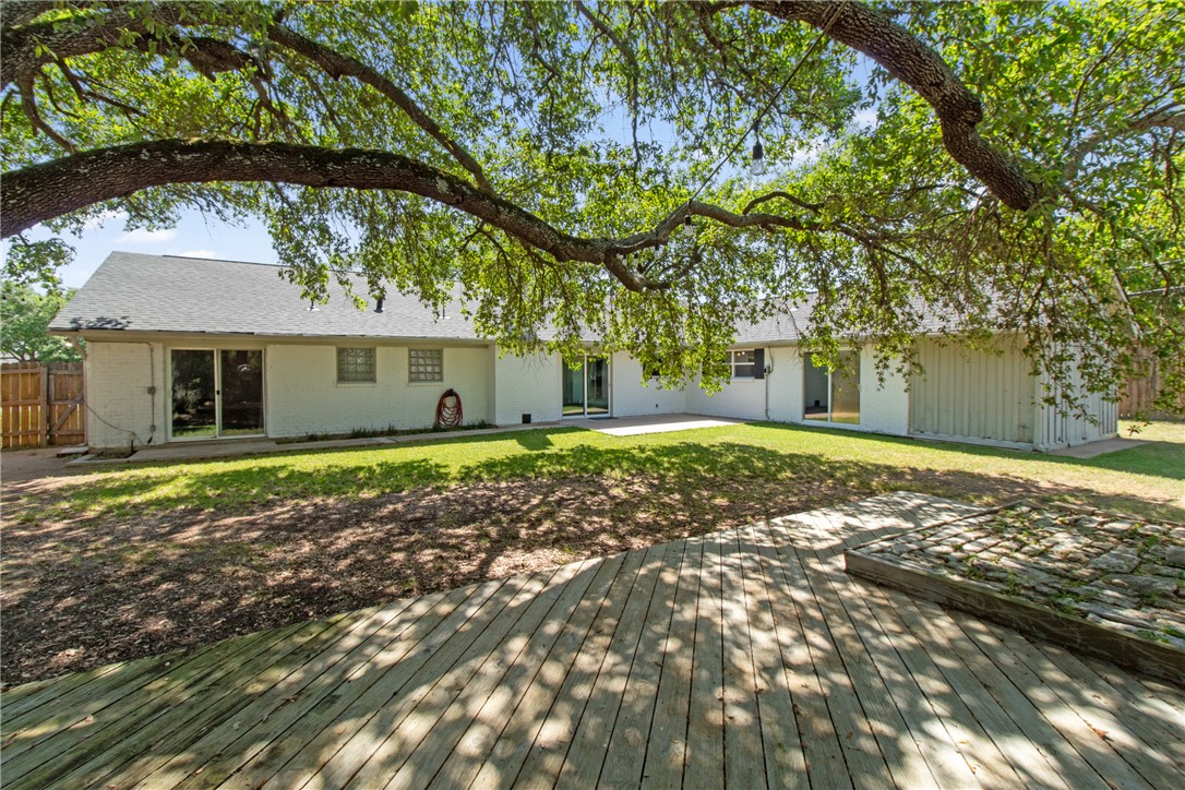 3301 Carter Creek Parkway Property Photo 21