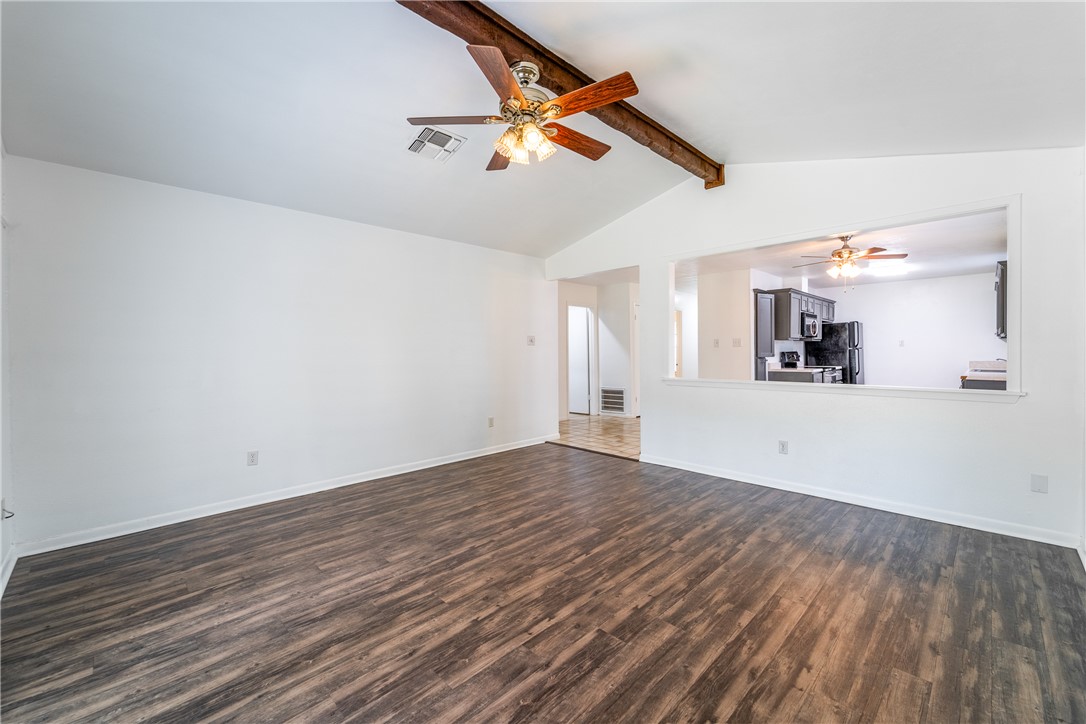 2212 Young Place A Property Photo 3