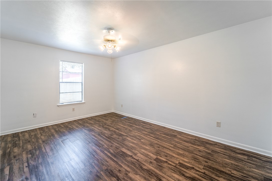 2212 Young Place A Property Photo 13