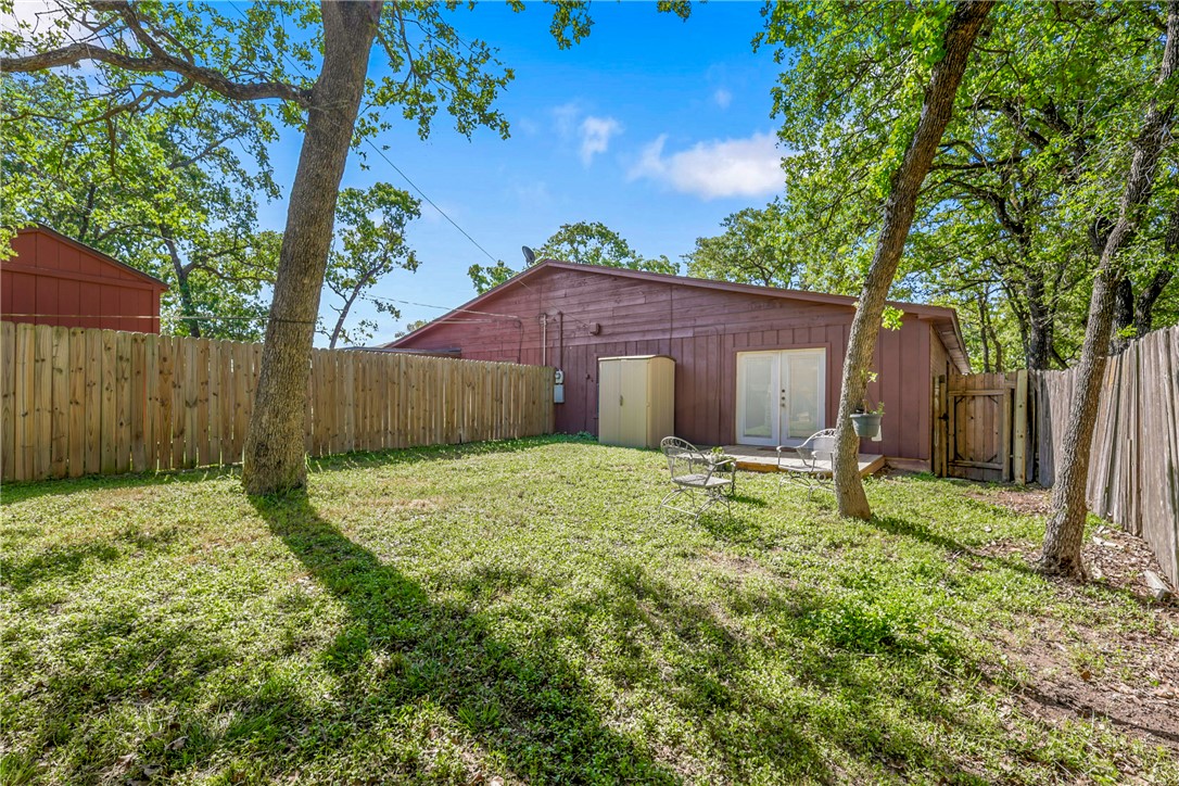 2212 Young Place A Property Photo 15