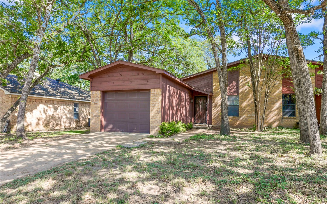 2212 Young Place A Property Photo 17