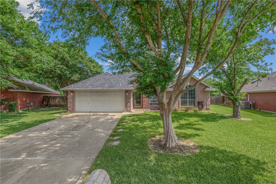 1739 Purple Martin Cove Property Photo