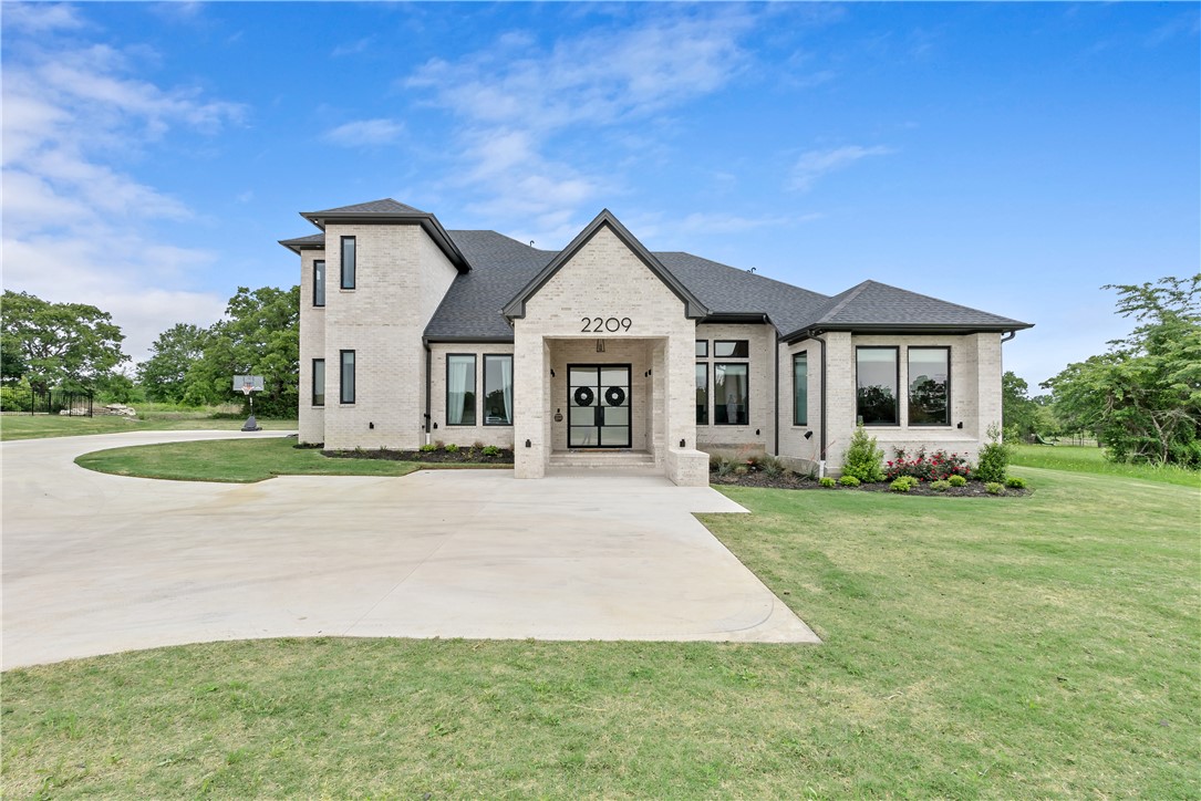 2209 Joe Will Court Property Photo 1
