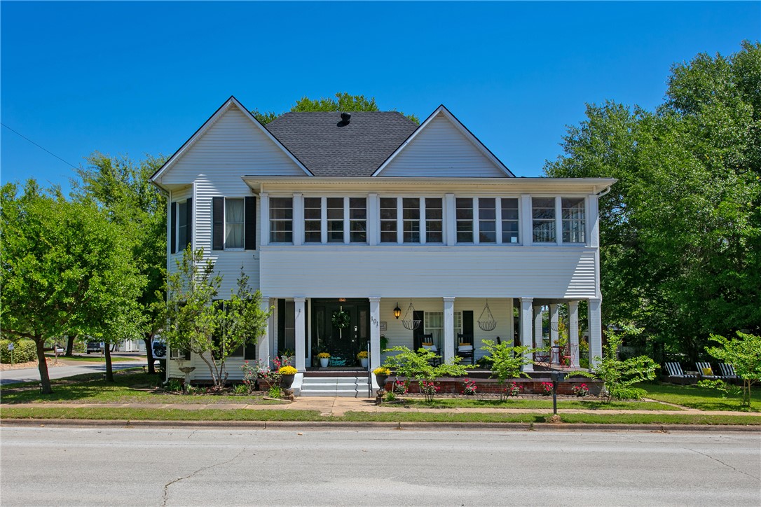 101 South Thomas Street Property Photo 1