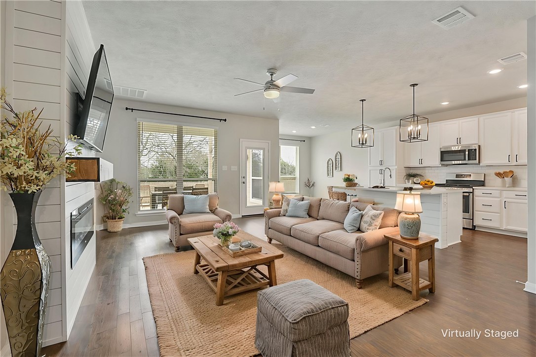 4105 Gregg Court Property Photo 2