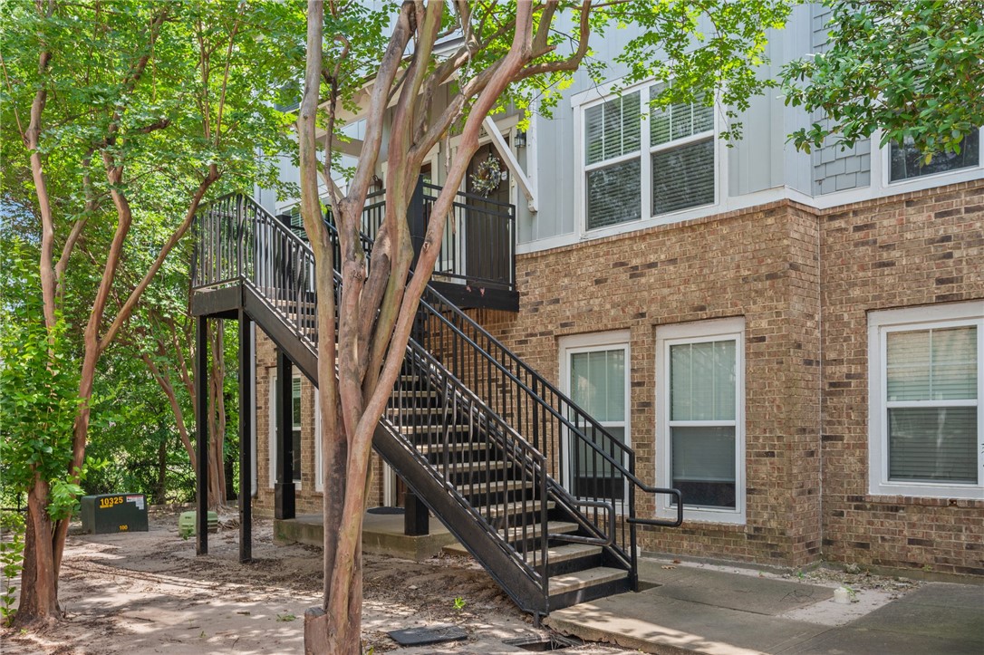 1725 Harvey Mitchell #121 Property Photo 1