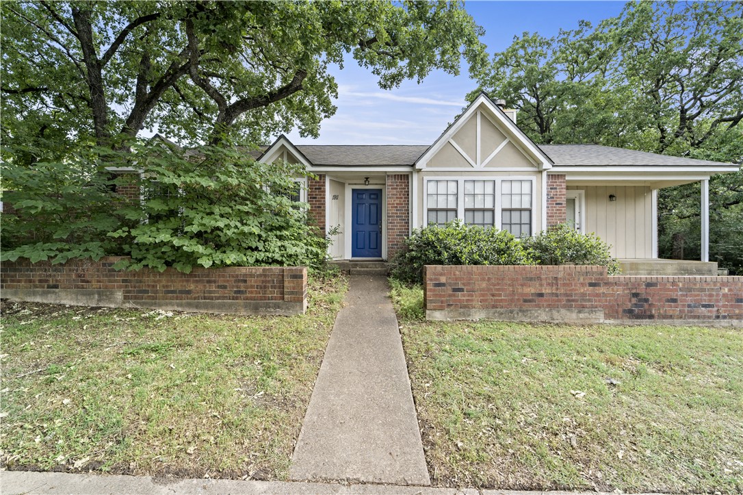 1911 Wilderland Circle Property Photo 1