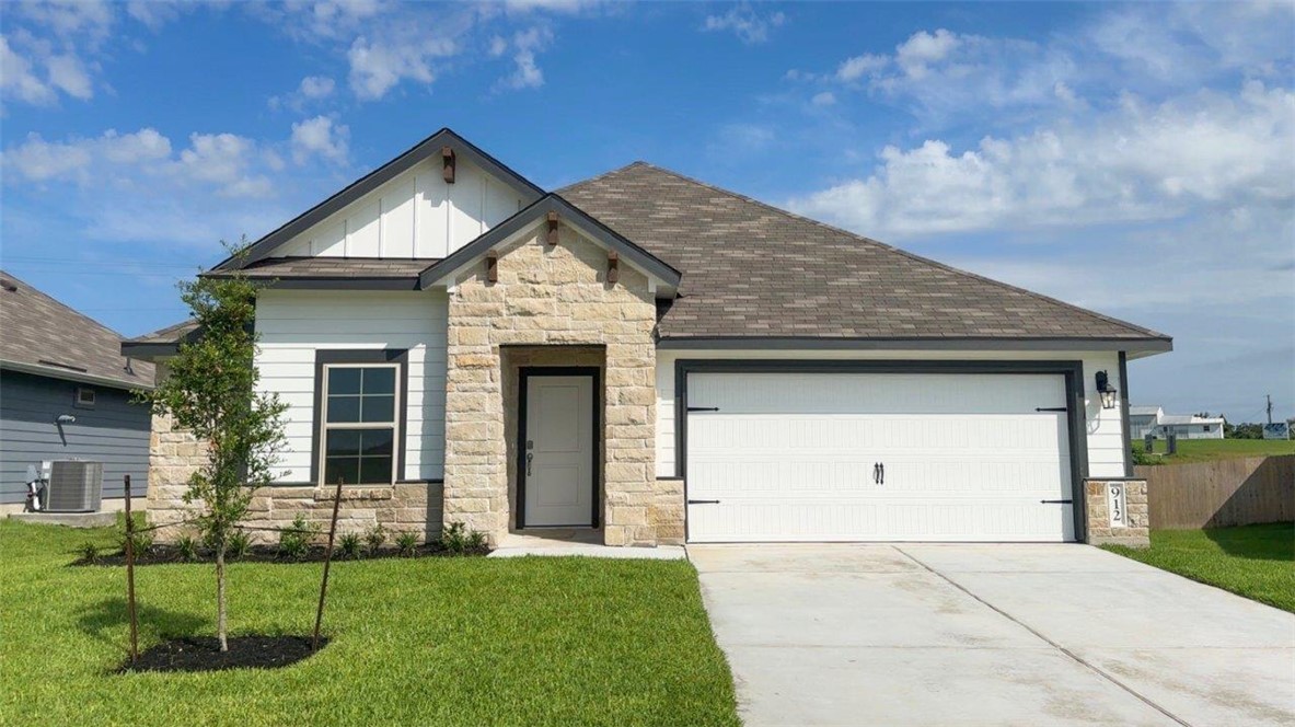 912 Legrand Street Property Photo 1