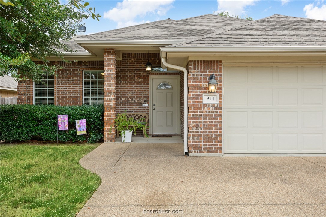 934 Dove Landing Avenue Property Photo 1