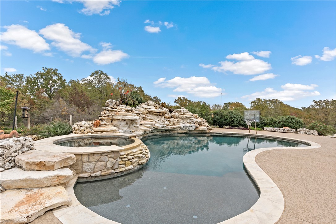 5009 Trumpeter Swan Drive Property Photo 25