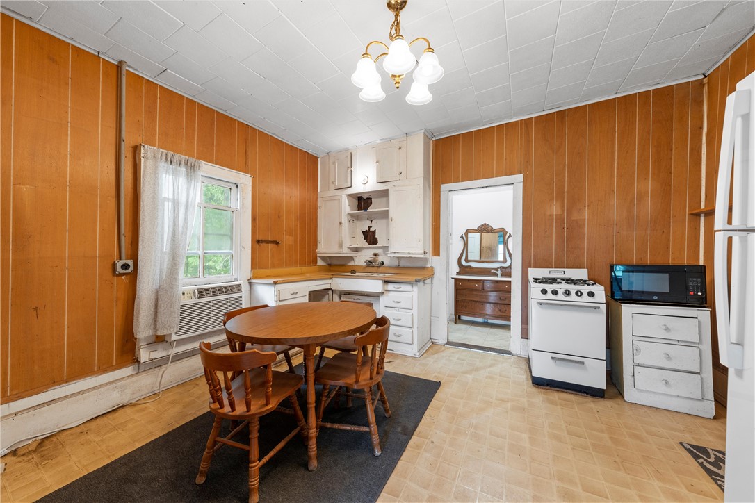 103 Ave C Property Photo 4