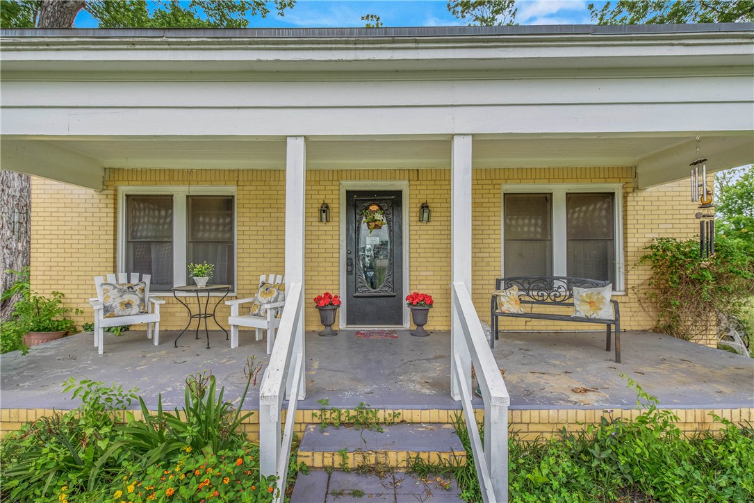 1809 State Highway 36 S Property Photo 1