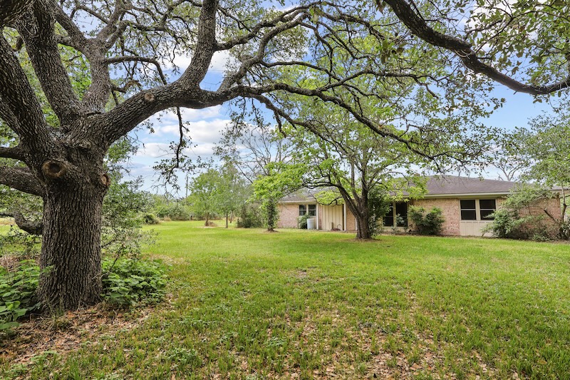9342 White Creek Road Property Photo