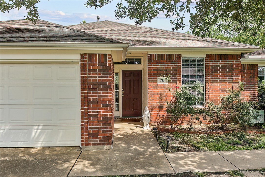 713 Broadmoor Drive Property Photo 8