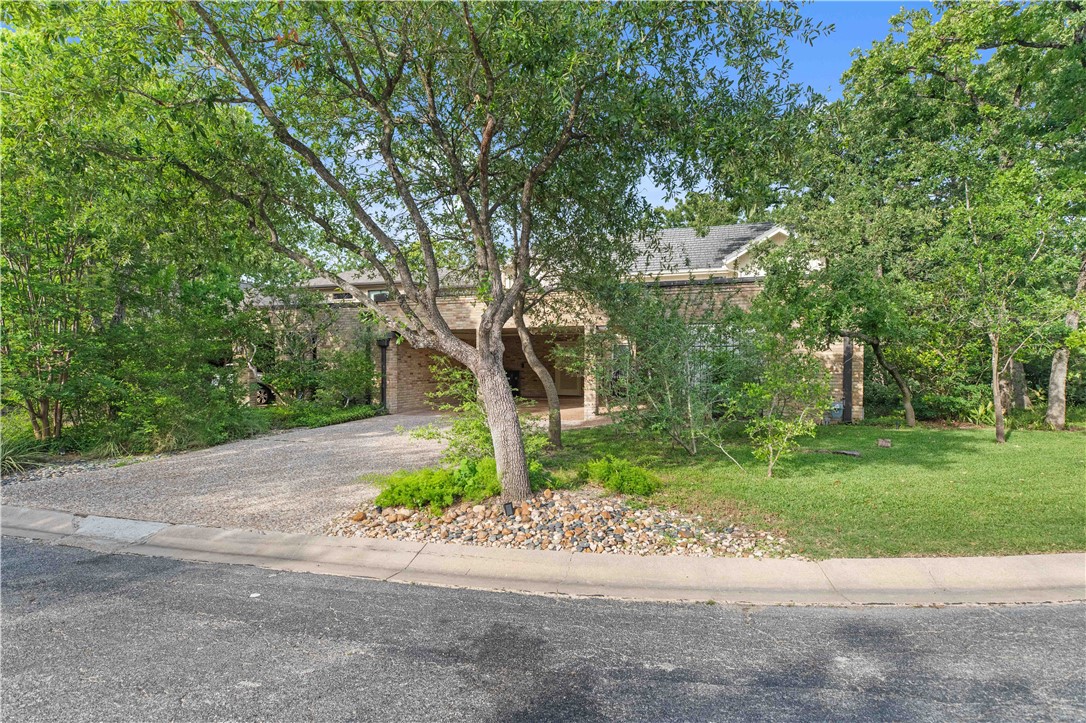 23 Forest Drive