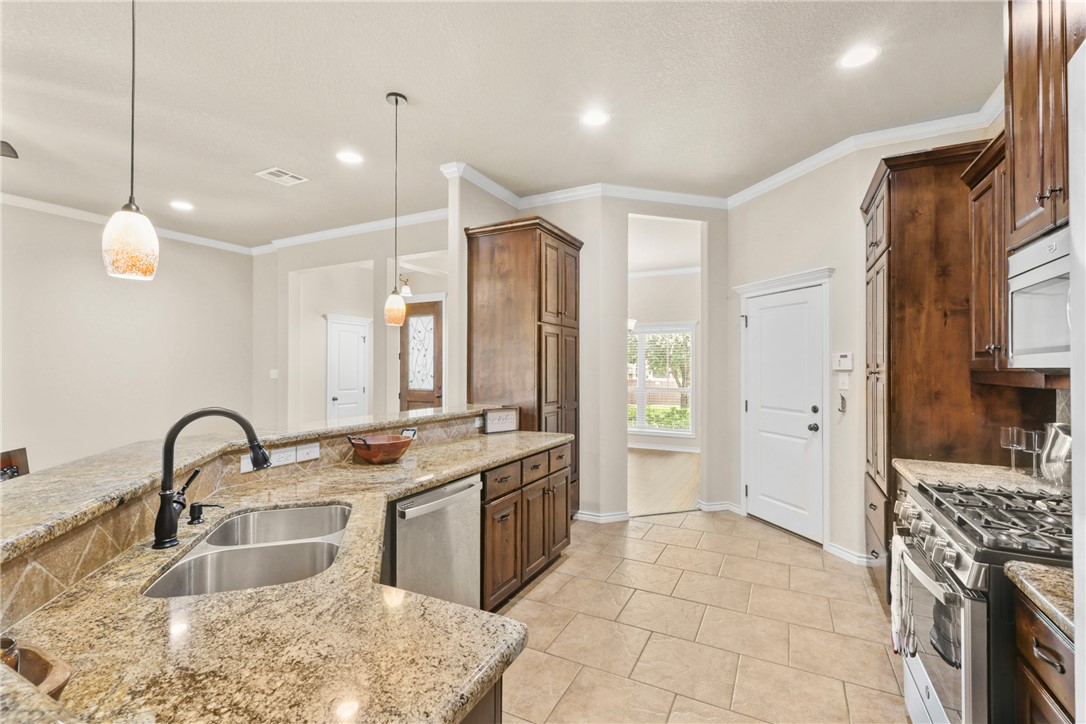 4014 Rocky Vista Drive Property Photo 8