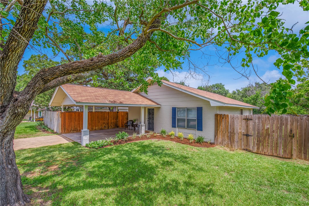 2501 Hardwood Drive Property Photo 1