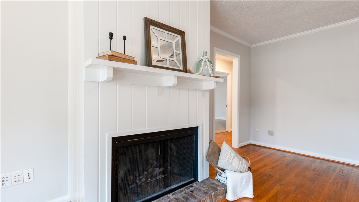 1002 Edgewood Drive Property Photo 8