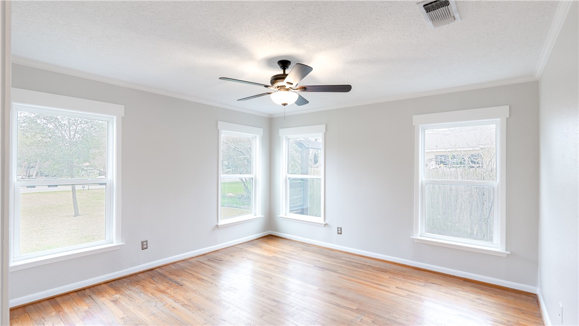 1002 Edgewood Drive Property Photo 24