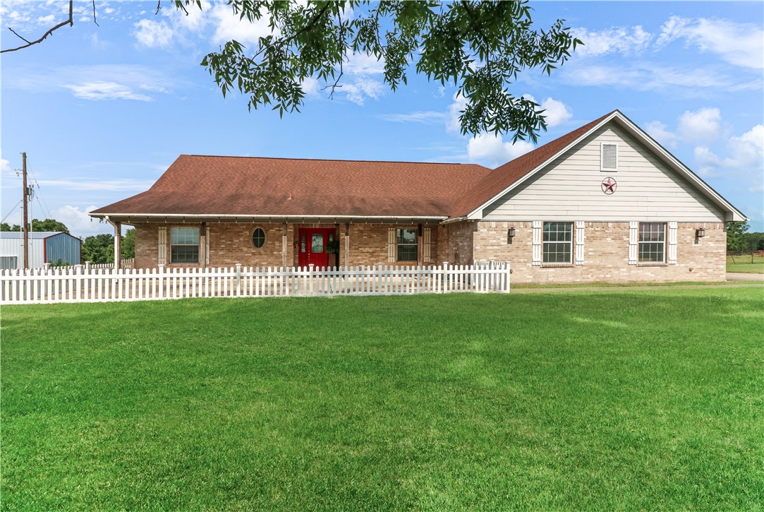 13796 County Road 318 Property Photo 1