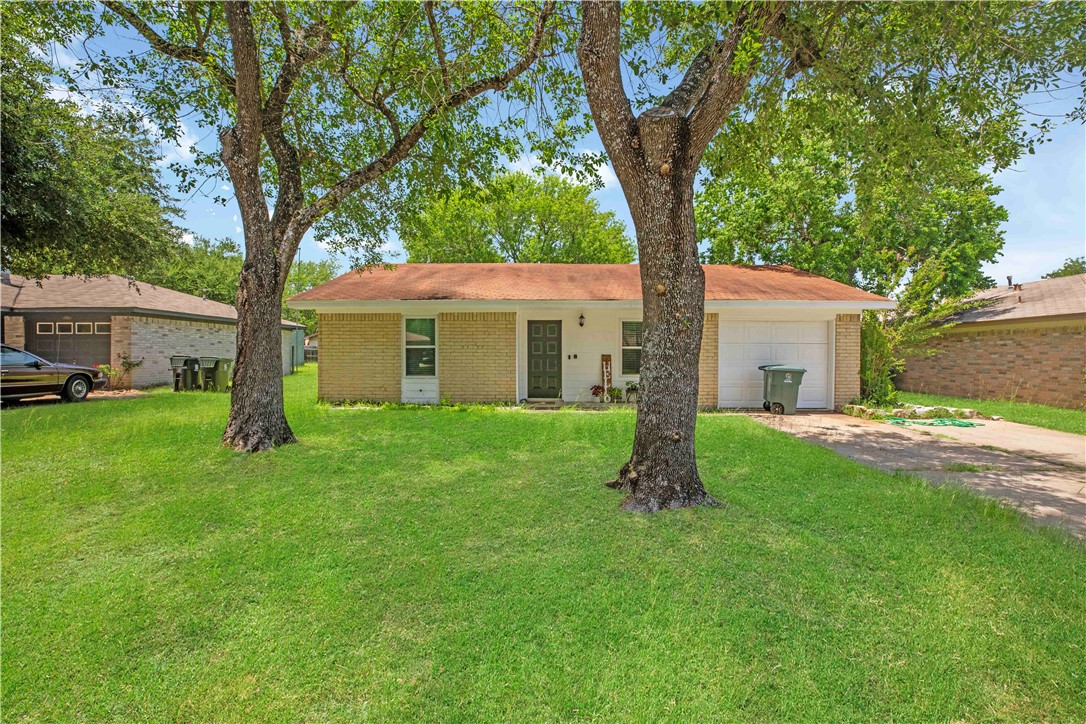 2502 Waterwood Lane Property Photo 1