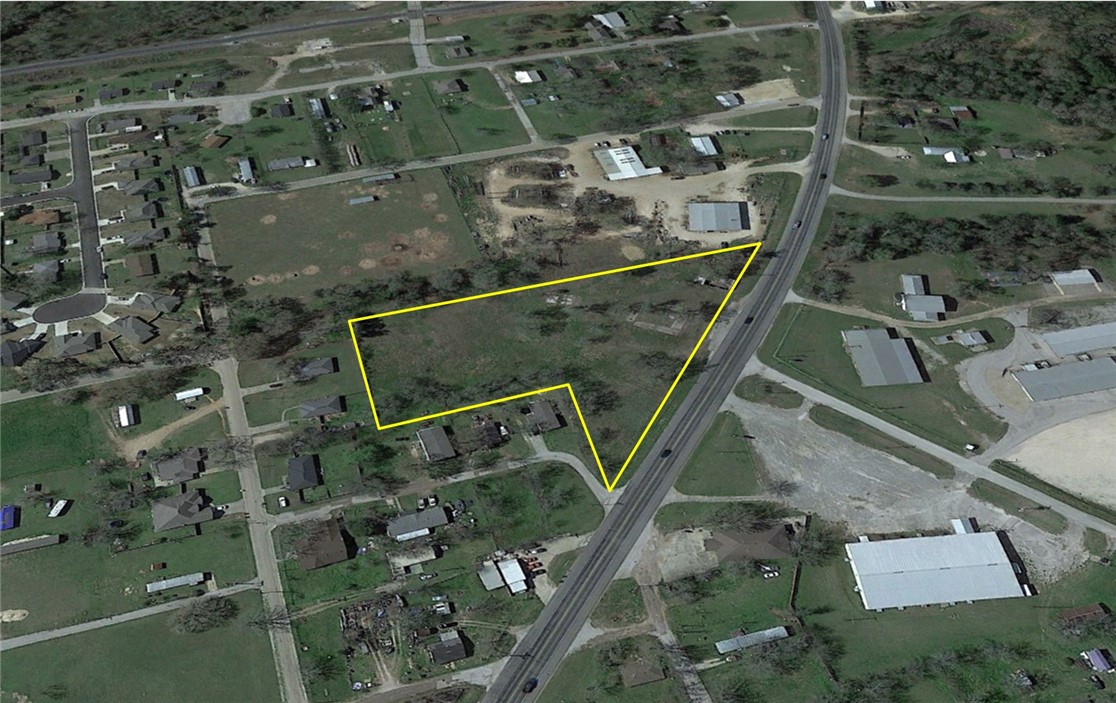 926 State HWY 36 South Property Photo 1