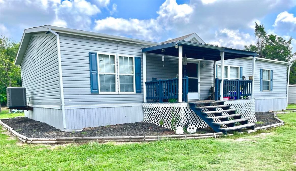 201 Railroad Road Property Photo 1