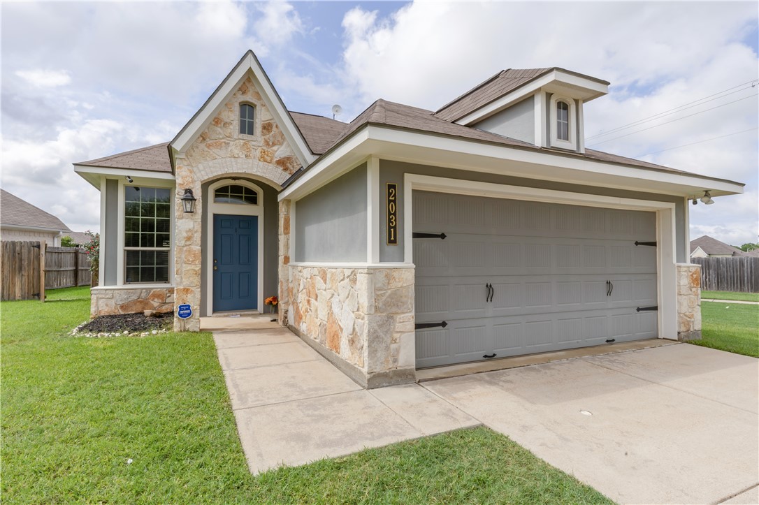 2031 Positano Loop Property Photo 1