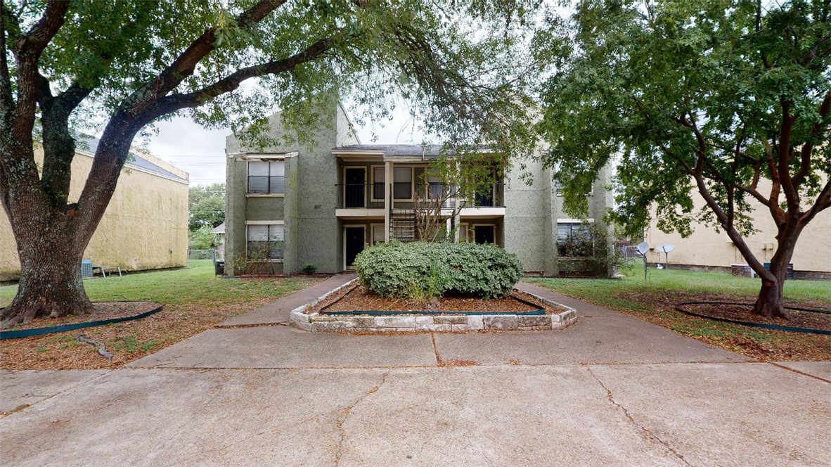 307 Manuel Drive D Property Photo 1