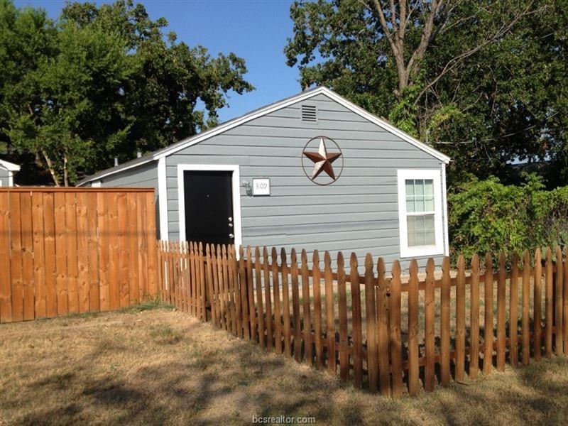 3109 Maloney Avenue A Property Photo 1