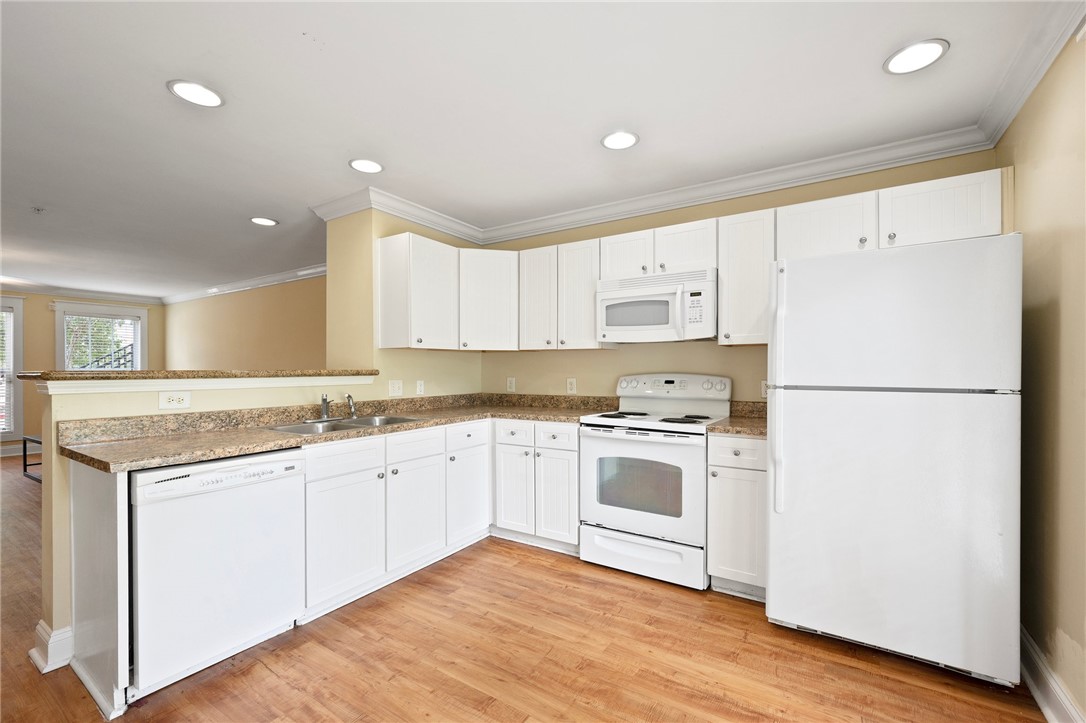 1725 Harvey Mitchell 1713 Property Photo 5
