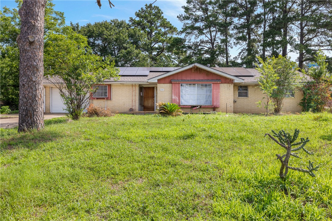 707 Norwood Lane Property Photo 1