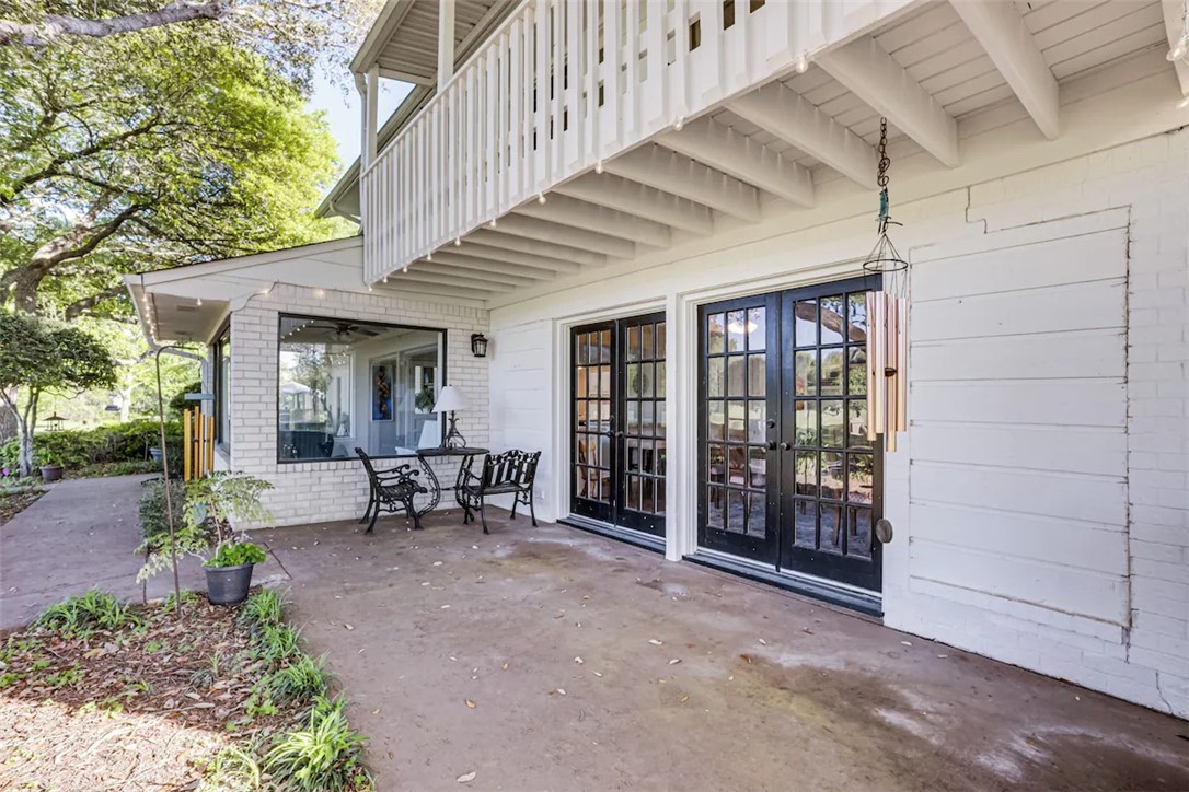 601 East Collard Street Property Photo 47