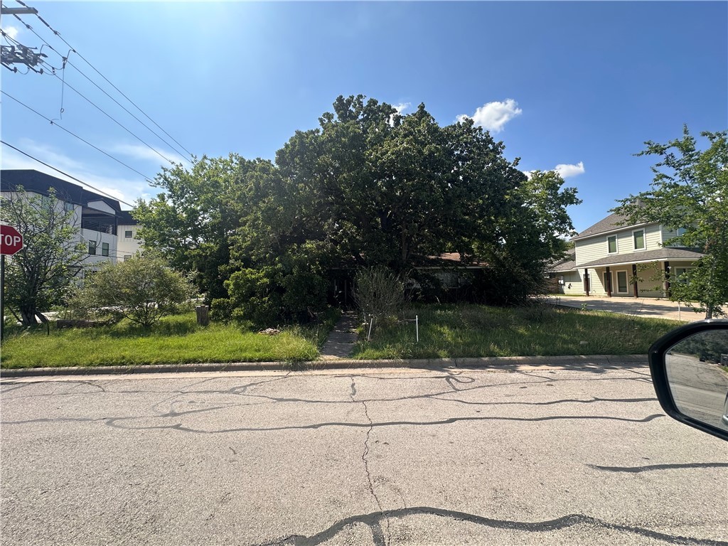 301 Fidelity Street Property Photo 1