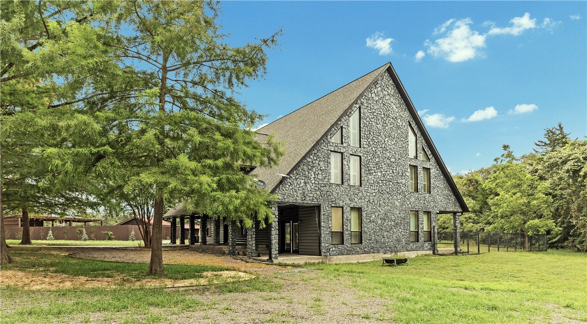 206 22 Hills Rd. Property Photo 1