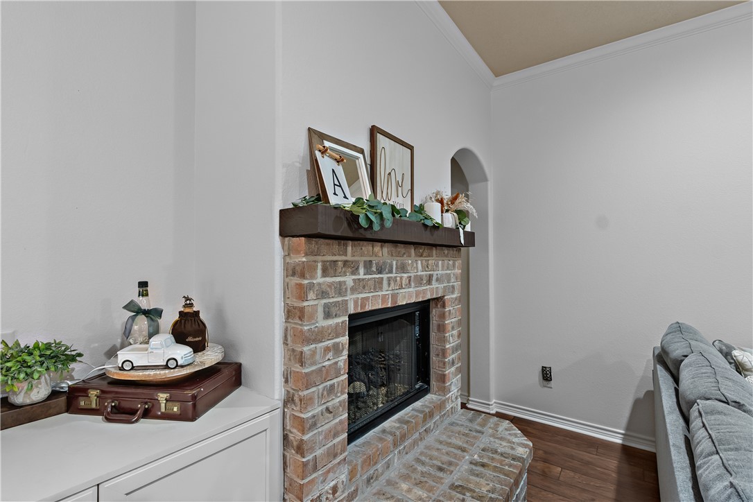 4202 Carnes Court S Property Photo 7