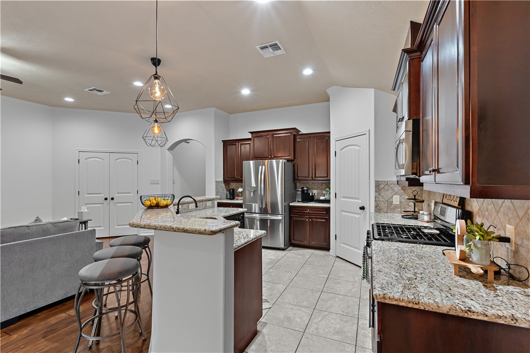 4202 Carnes Court S Property Photo 10